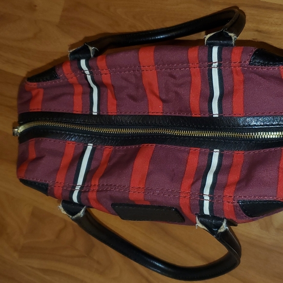 ♠️Stripped Kate Spade Bag♠️ - Picture 6 of 11